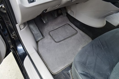 Коврики на Mitsubishi Grandis 2003 - 2009 в Мытищах