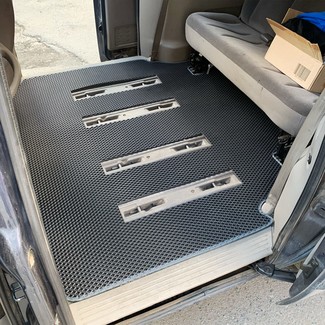 Ворсовые коврики на Chrysler Town and Country IV короткая база 2000 - 2007 в Мытищах